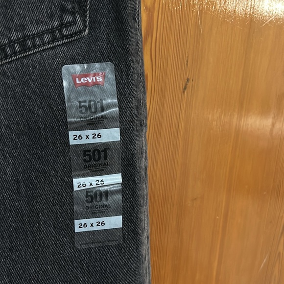 NEW Women’s 501 Levi Crop with Scalloped Hem - Picture 6 of 10